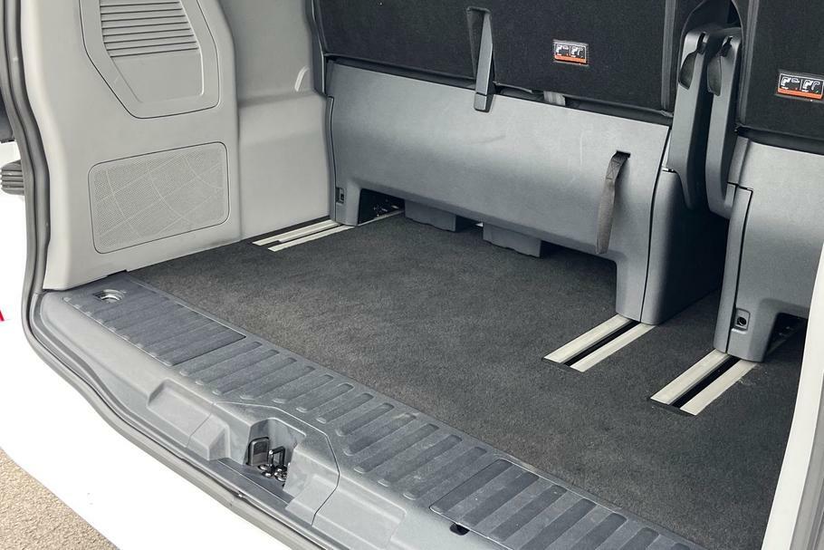 Ford Tourneo Custom 320 Titanium L1 Swb 8 Seater Fwd 2.0 Ecoblue 136Ps White #4