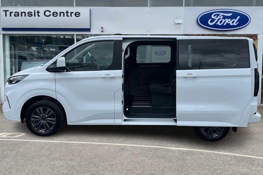 Ford Tourneo Custom 320 Titanium L1 Swb 8 Seater Fwd 2.0 Ecoblue 136Ps White #5