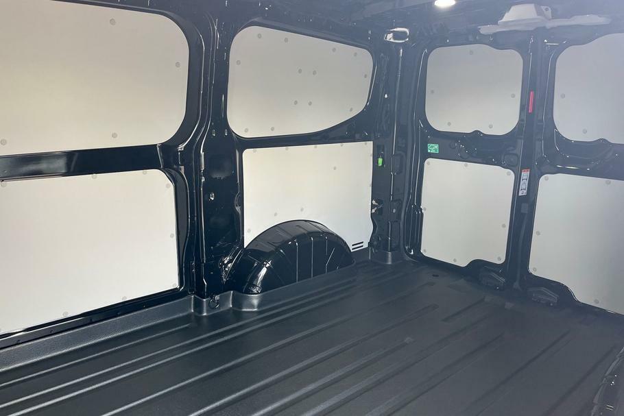 Ford Transit Custom 320 Limited L1 Swb Fwd 2.0 Ecoblue 136Ps Low Roof Black #4