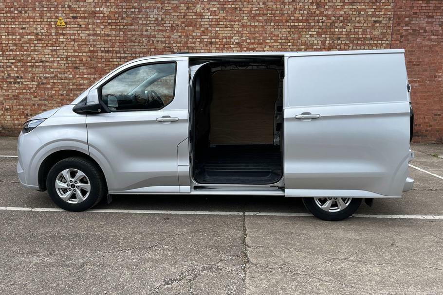 Ford Transit Custom 320 Limited L1 Swb Fwd 2.5 Phev 232Ps WP75VZL Silver #5