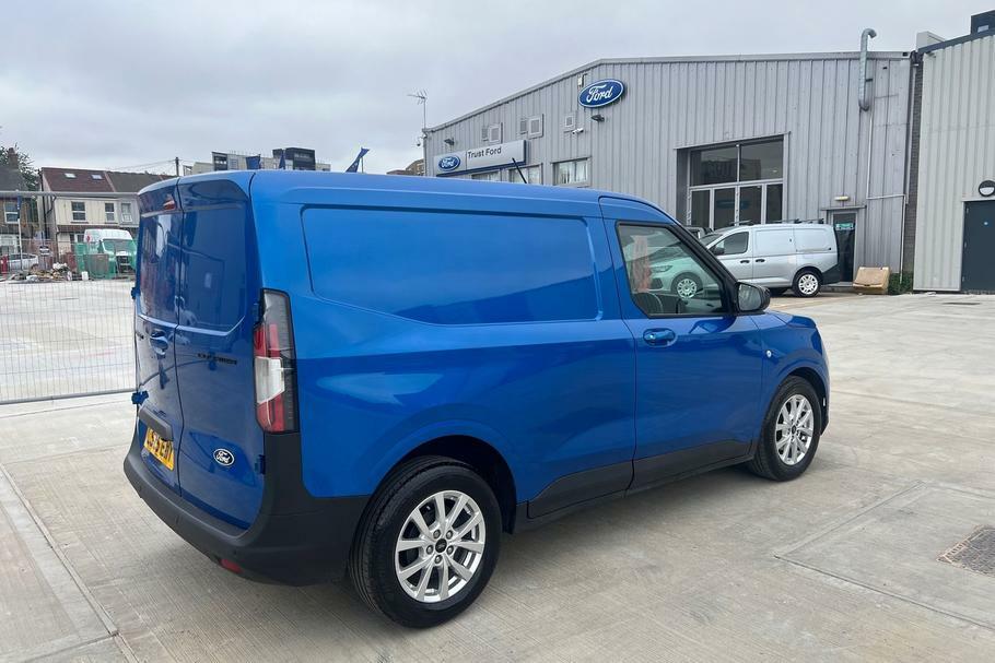 Ford Transit Courier Limited 43Kwh 136Ps White #33