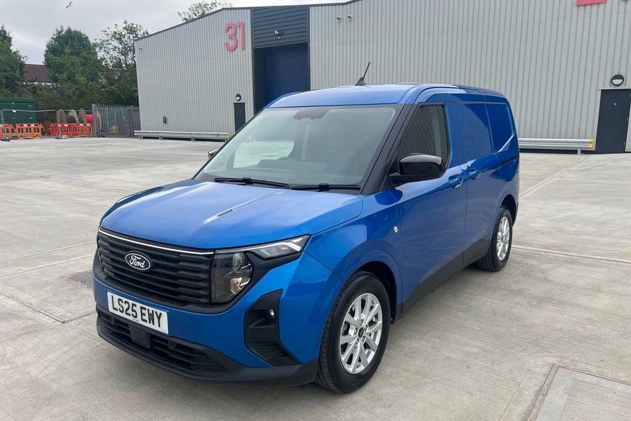 Ford Transit Courier Limited 43Kwh 136Ps White #37
