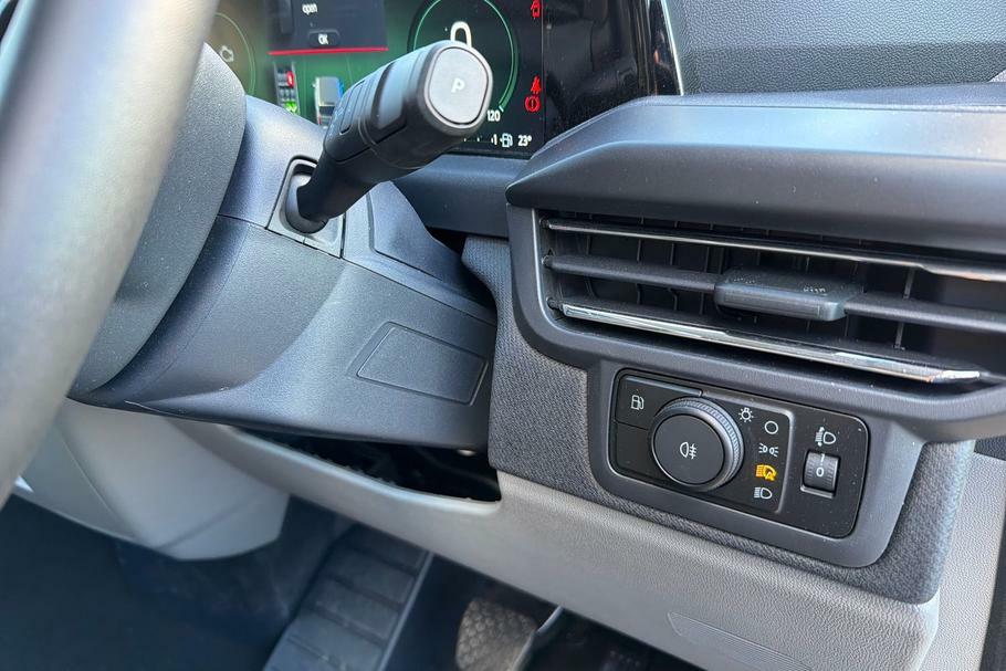Ford Tourneo Custom Titanium Black #20