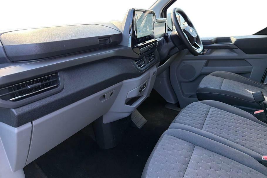 Ford Tourneo Custom 340 Titanium L2 Lwb 9 Seat Minibus Fwd 2.5 Ph Silver #3
