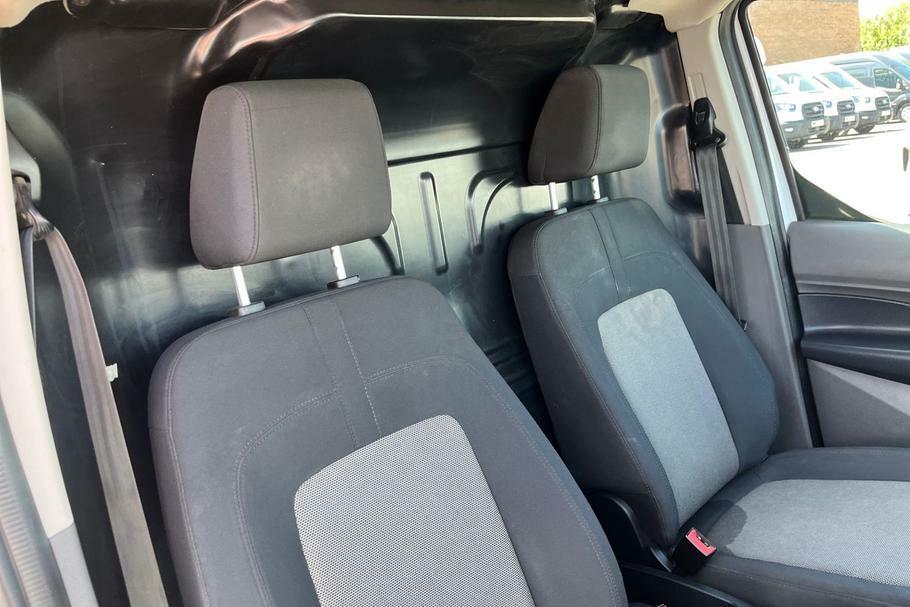 Ford Transit Connect Leader White #28