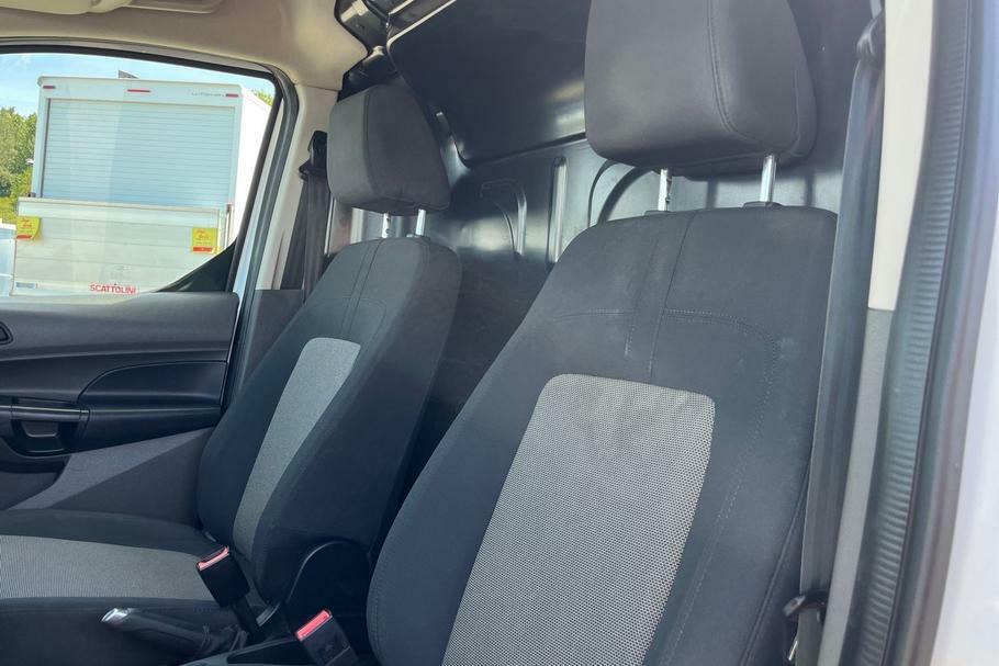 Ford Transit Connect Leader White #27