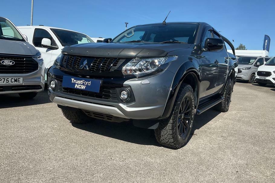 Mitsubishi L200 2.4 Di-d Dc Barbarian Pickup Double Cab Black #8