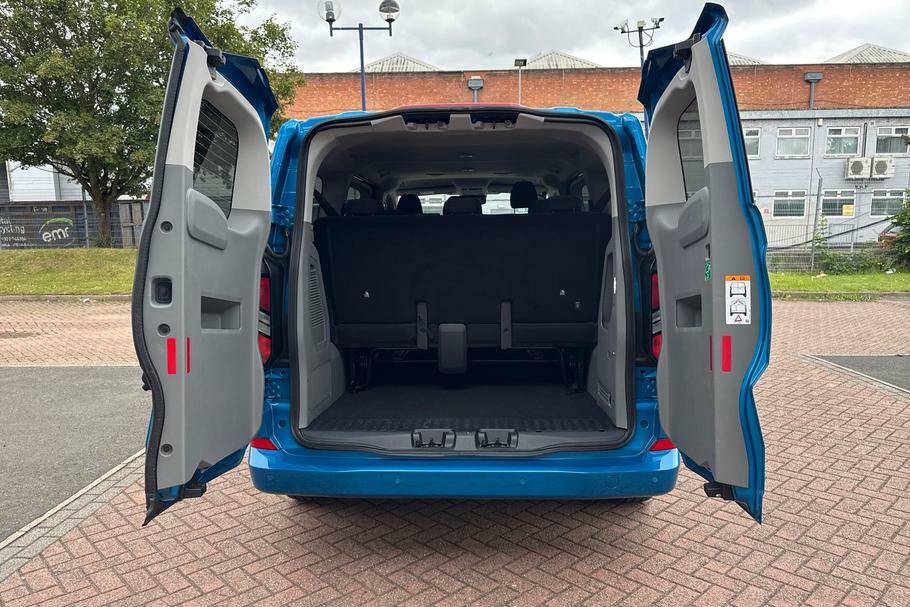 Ford Transit Custom 340 Limited L1 Swb 9 Seat Minibus Fwd 2.5 Phe Blue #6