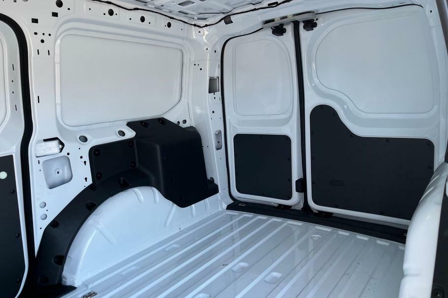 Ford Transit Connect 250 Trend L2 Lwb 1.5 Ecoboost Phev 150 White #4