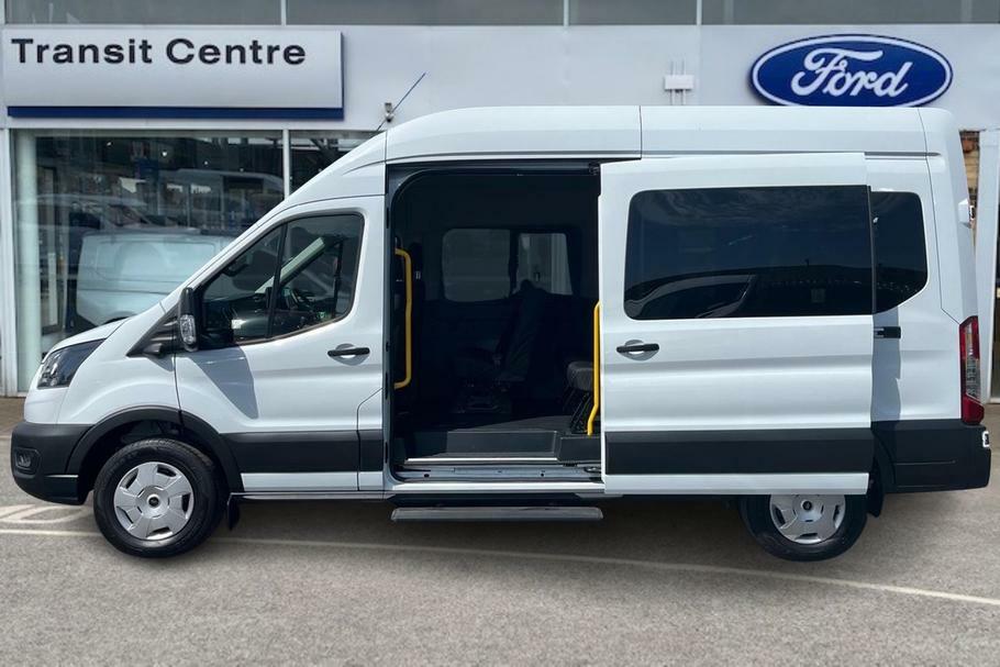 Ford Transit Custom 410 Trend L3 H3 Lwb High Roof 14 Seat Minibus Rwd White #5