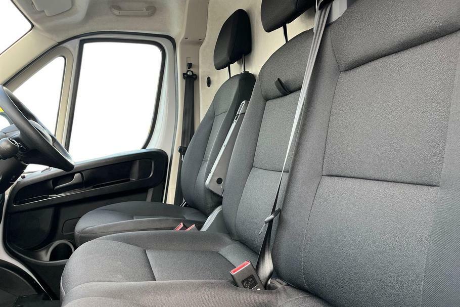 Fiat Ducato 2.2 Multijet 140 H2 Van Primo Grey #8