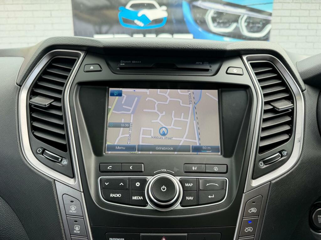 Hyundai Santa Fe 2.2 Crdi Premium Se 7 Seats Mega Spec White #53