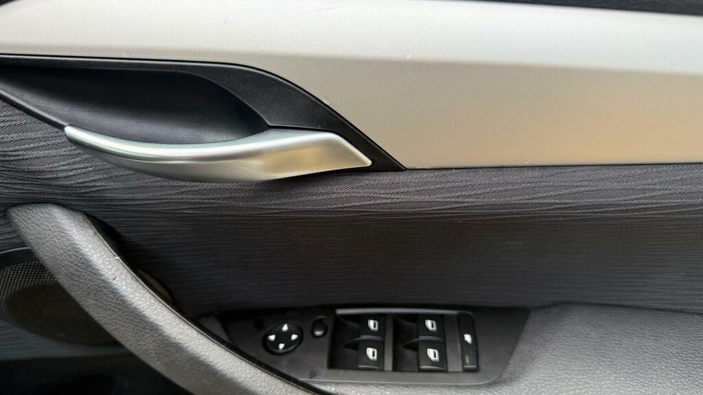 BMW X1 Sdrive 18D Xline Black #43