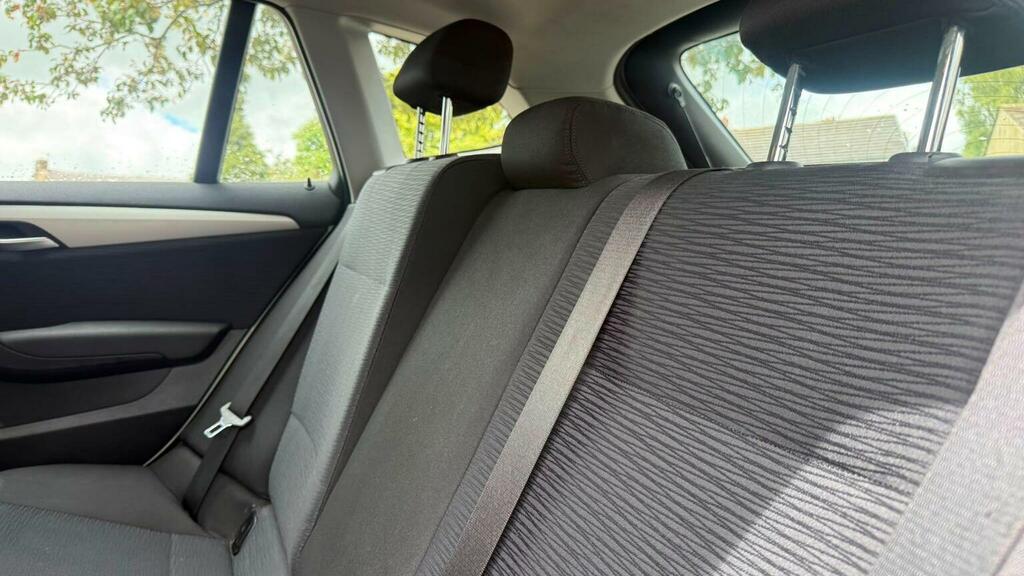 BMW X1 Sdrive 18D Xline Black #44