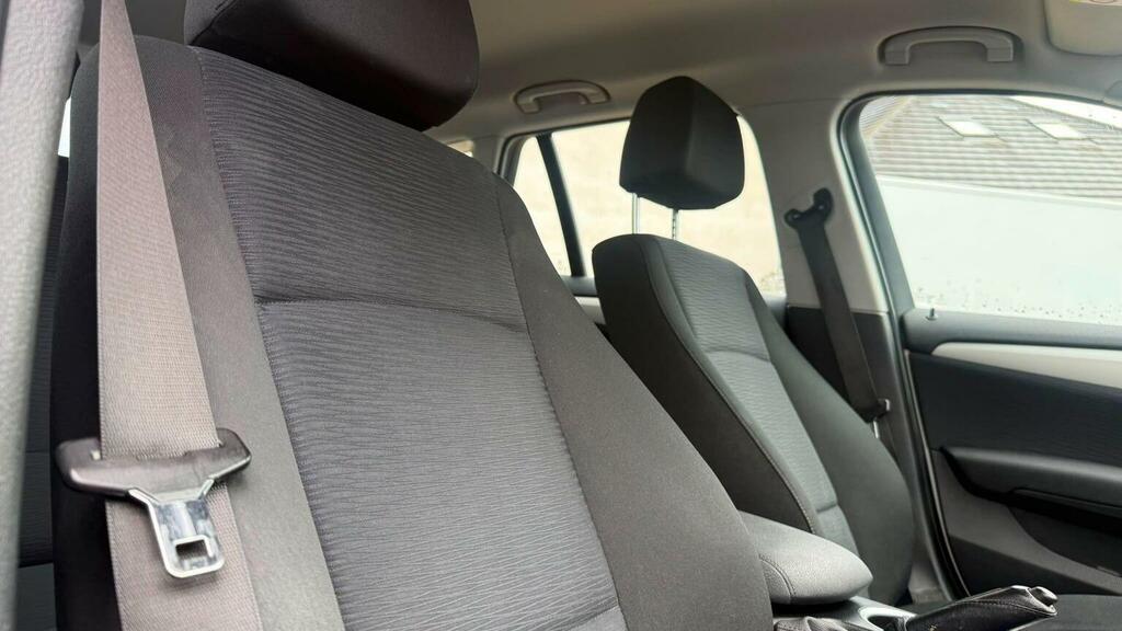 BMW X1 Sdrive 18D Xline Black #31
