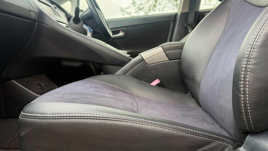 Toyota Prius Hatchback Black #55