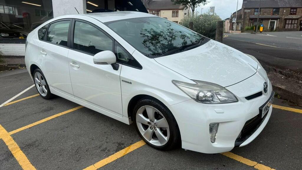 Toyota Prius Hatchback Black #7