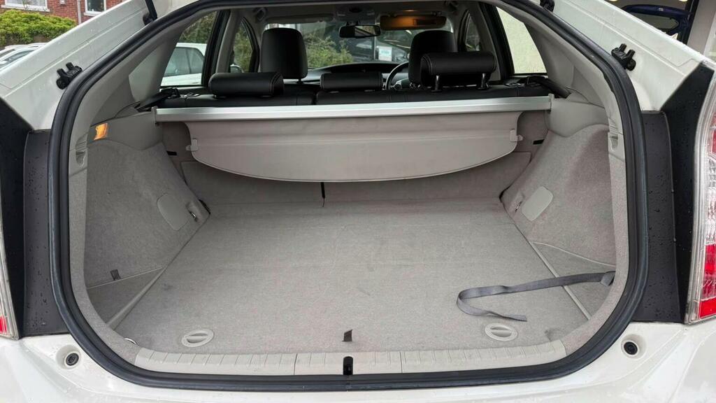 Toyota Prius Hatchback Black #49