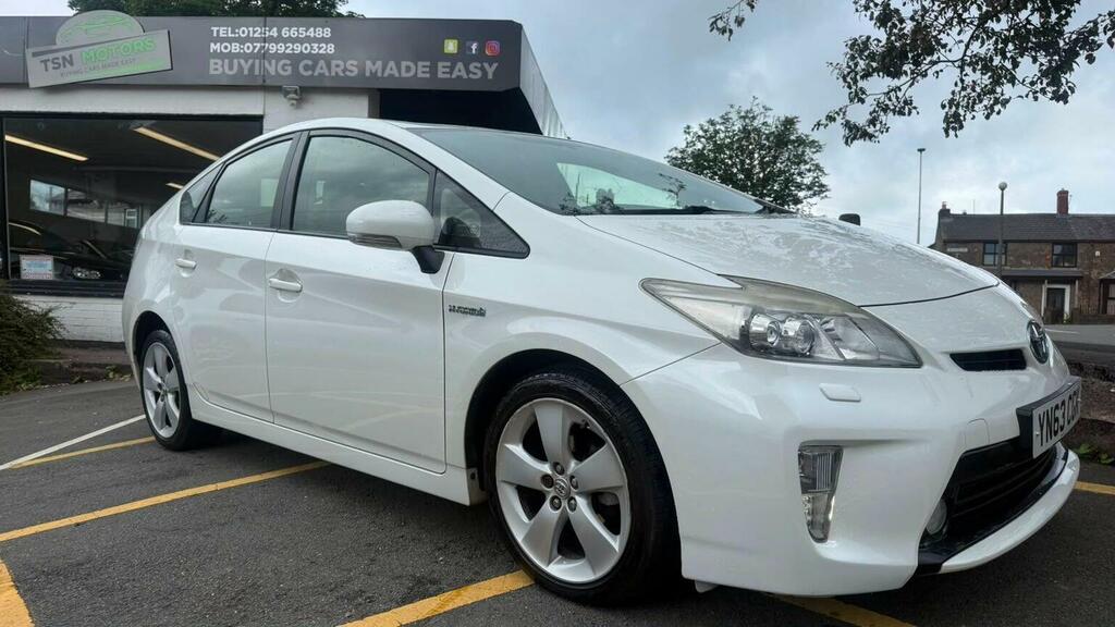 Toyota Prius 1.8 Vvt-h T Spirit Cvt Euro 5 Ss White