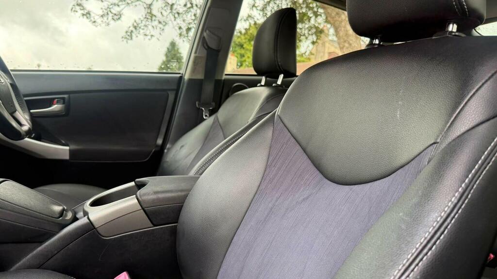Toyota Prius Hatchback Black #52