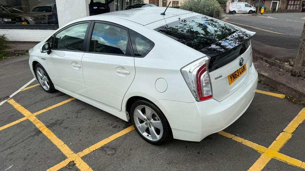 Toyota Prius 1.8 Vvt-h T Spirit Cvt Euro 5 Ss White #4