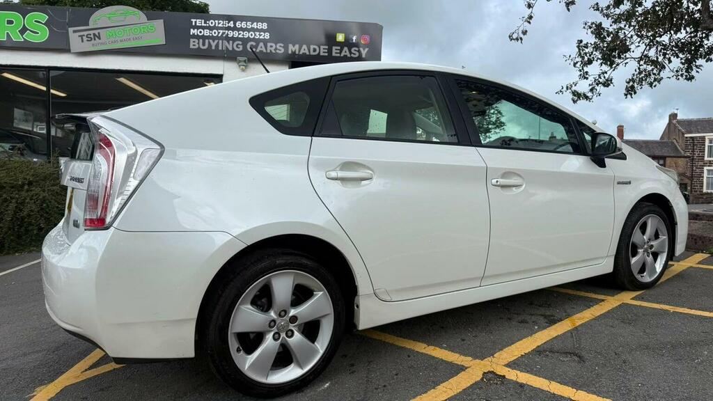 Toyota Prius 1.8 Vvt-h T Spirit Cvt Euro 5 Ss White #3