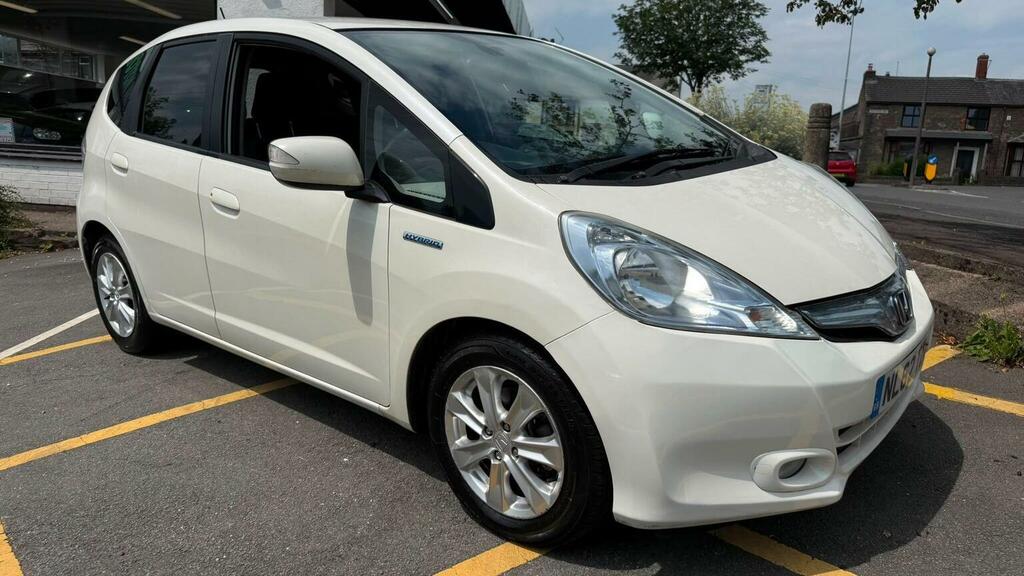 Honda Jazz 1.3H Ima Hs Cvt Euro 5 White #4