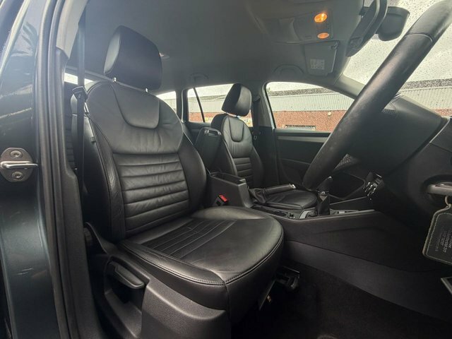 Skoda Octavia Elegance Black #50