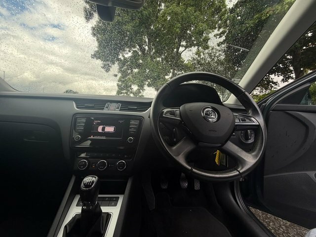 Skoda Octavia Elegance Black #39