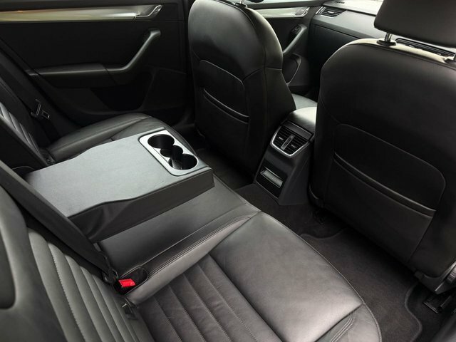 Skoda Octavia Elegance Black #23