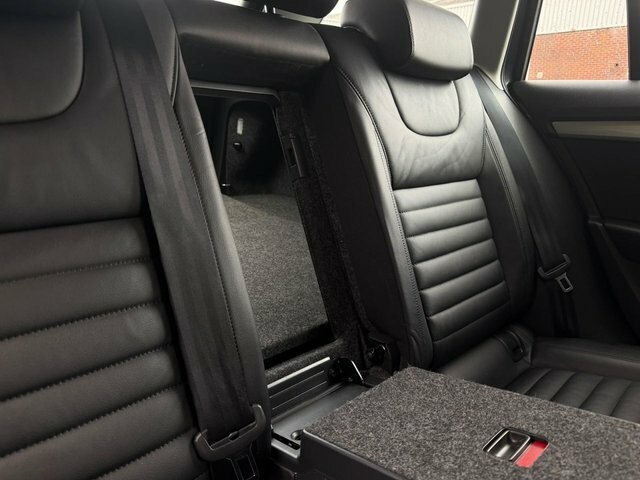 Skoda Octavia Elegance Black #26