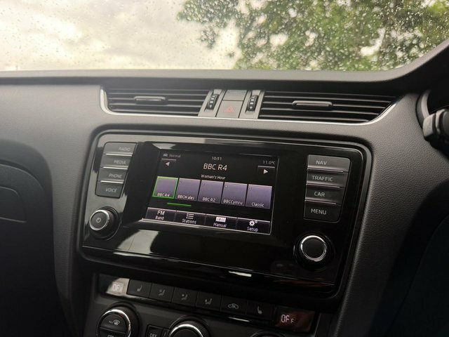 Skoda Octavia Elegance Black #37