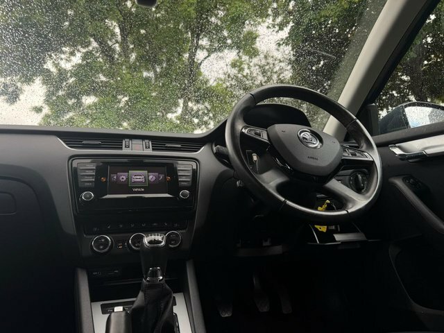 Skoda Octavia Elegance Black #52