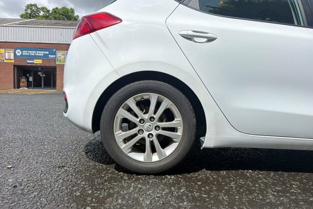 Kia Ceed 1.6 Crdi 2 Ecodynamics Hatchback Blue #18