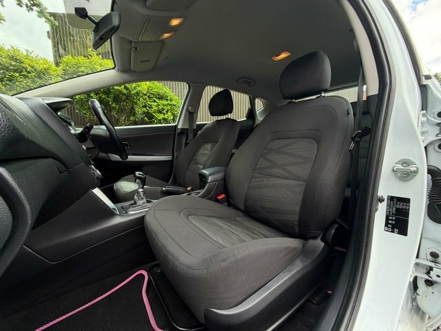 Kia Ceed 1.6 Crdi 2 Ecodynamics Hatchback Blue #40