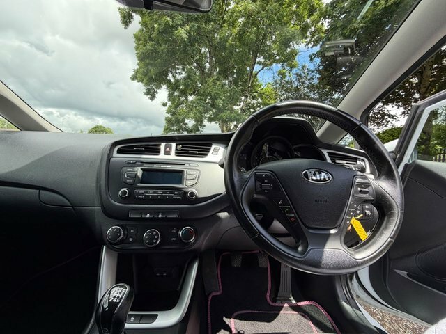 Kia Ceed 1.6 Crdi 2 Ecodynamics Hatchback Blue #30