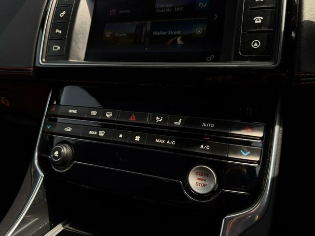 Jaguar XE R-sport Awd Blue #57