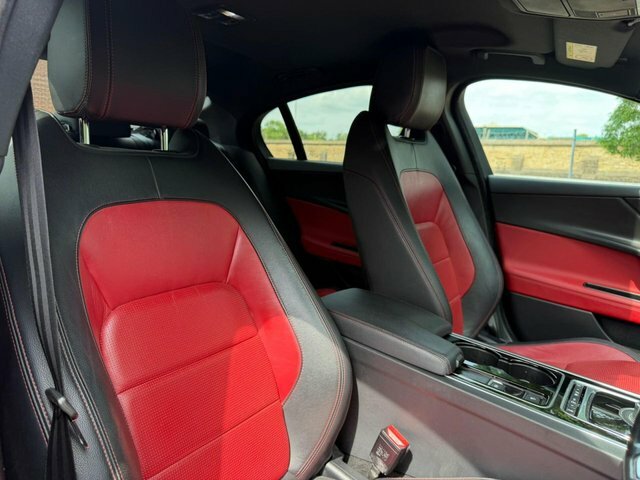 Jaguar XE R-sport Awd Blue #24