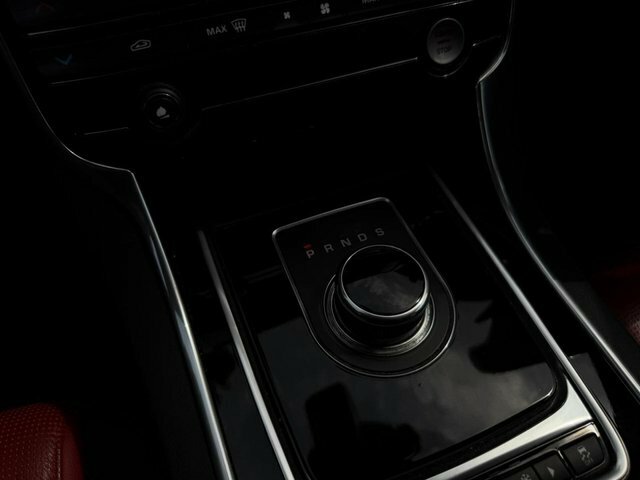 Jaguar XE R-sport Awd Blue #40