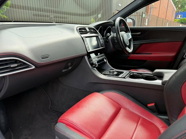 Jaguar XE R-sport Awd Blue #35