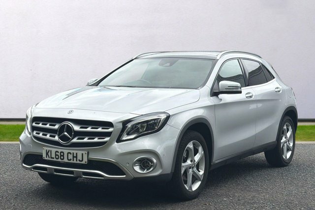 Mercedes-Benz GLA Class Gla200d Sport Premium Plus KL68CHJ Silver #3