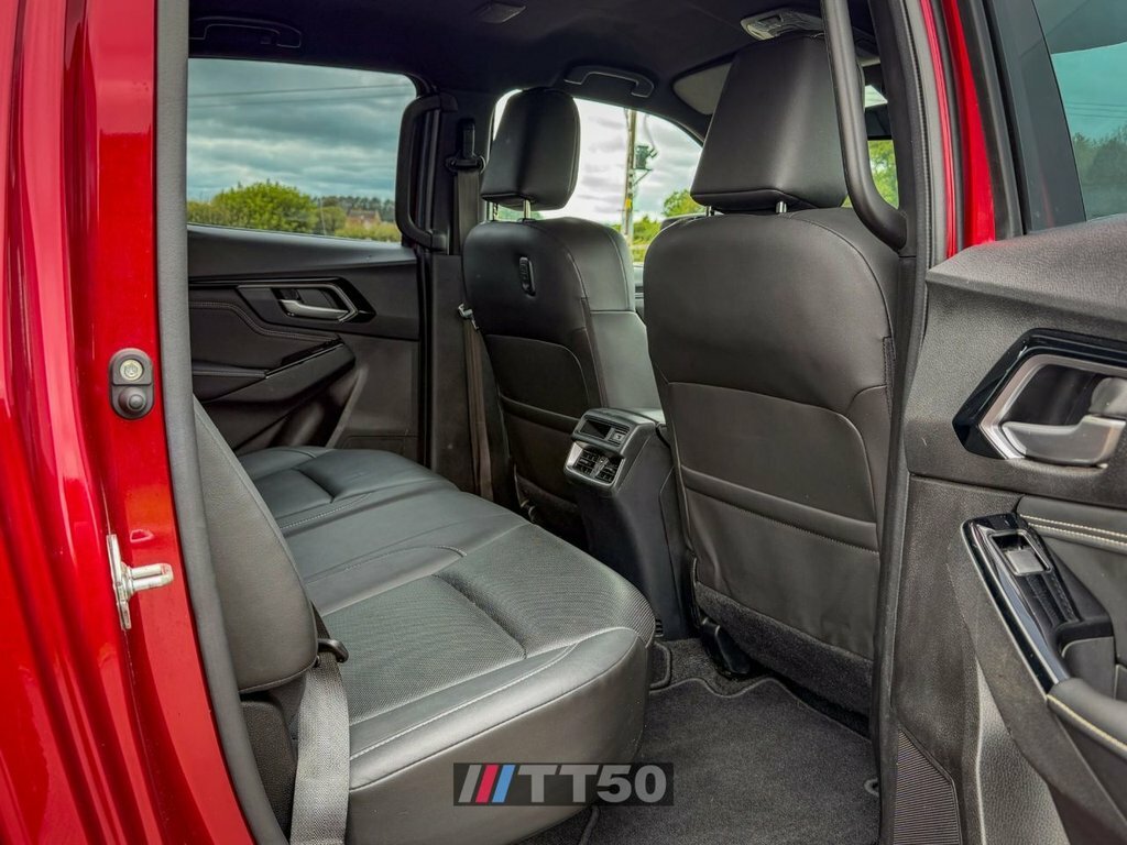 Isuzu D-Max 1.9 Td Dl20 4Wd Euro 6 Ss 32,982 Car  #26