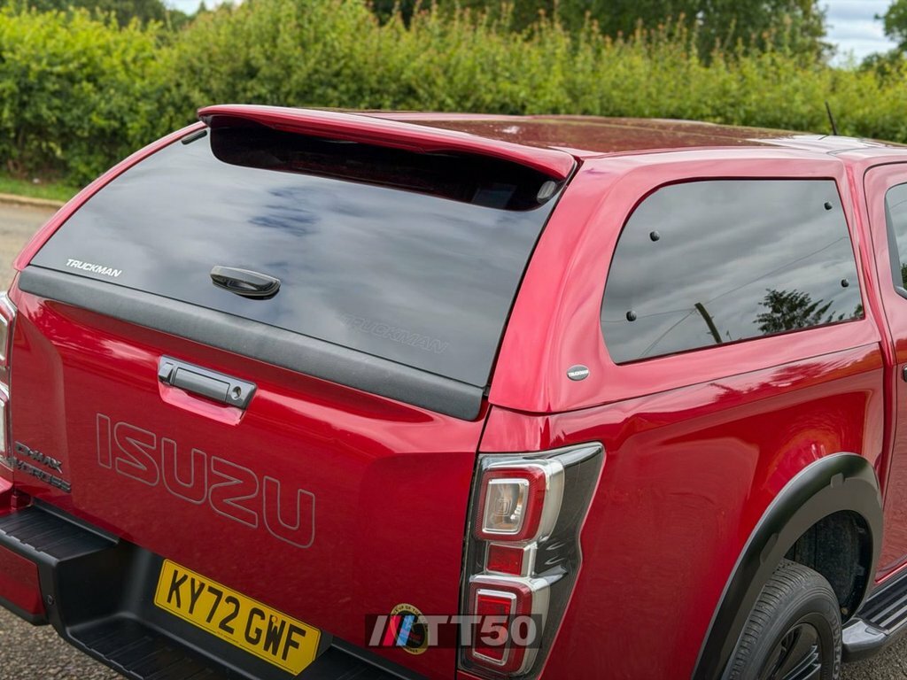 Isuzu D-Max 1.9L V-cross Red #3
