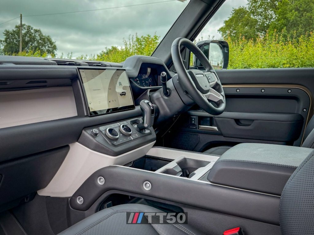 Land Rover Defender 90 3L X-dynamic Se Brown #3