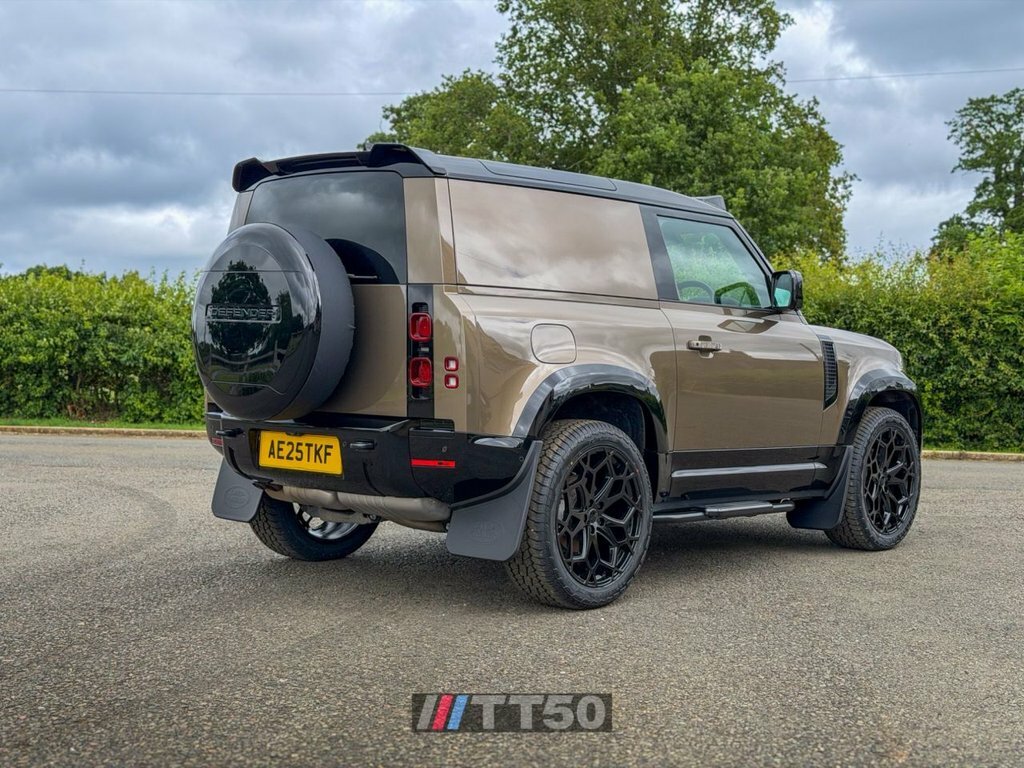 Land Rover Defender 90 3L X-dynamic Se Brown #2