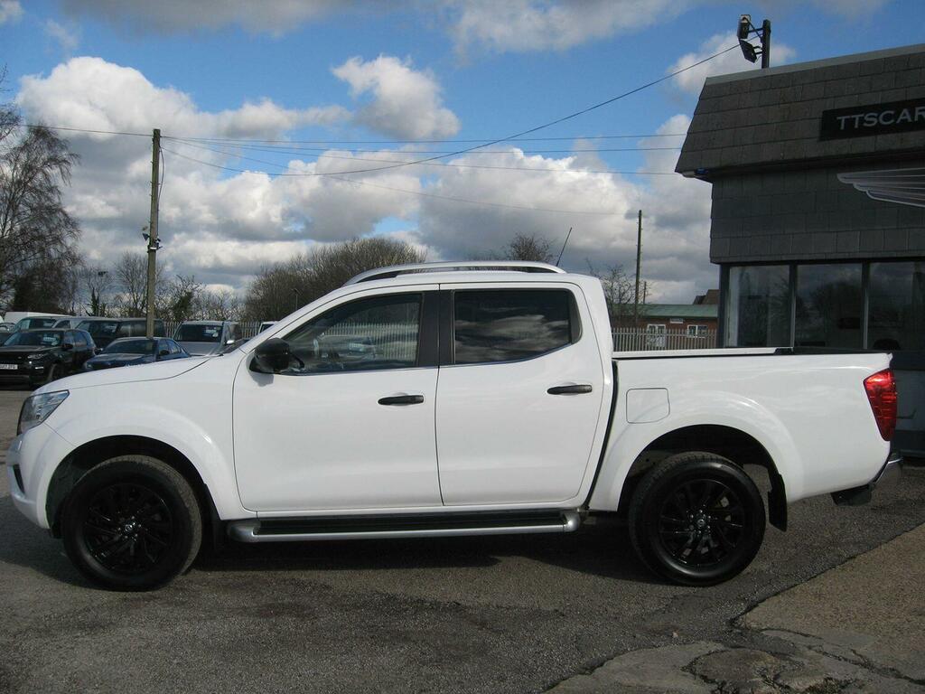 Nissan Navara Pickup 2.3 Dci Tekna Pick Up 201666 White #4