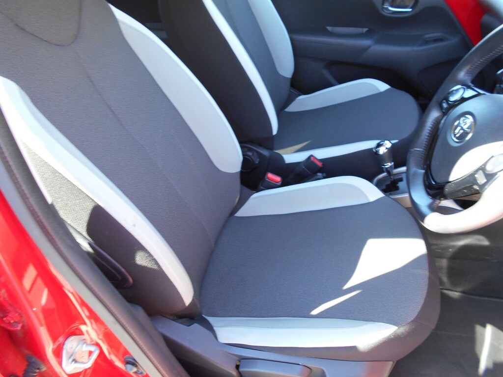 Toyota Aygo Hatchback 1.0 Vvt-i X-play 201717 Red #6