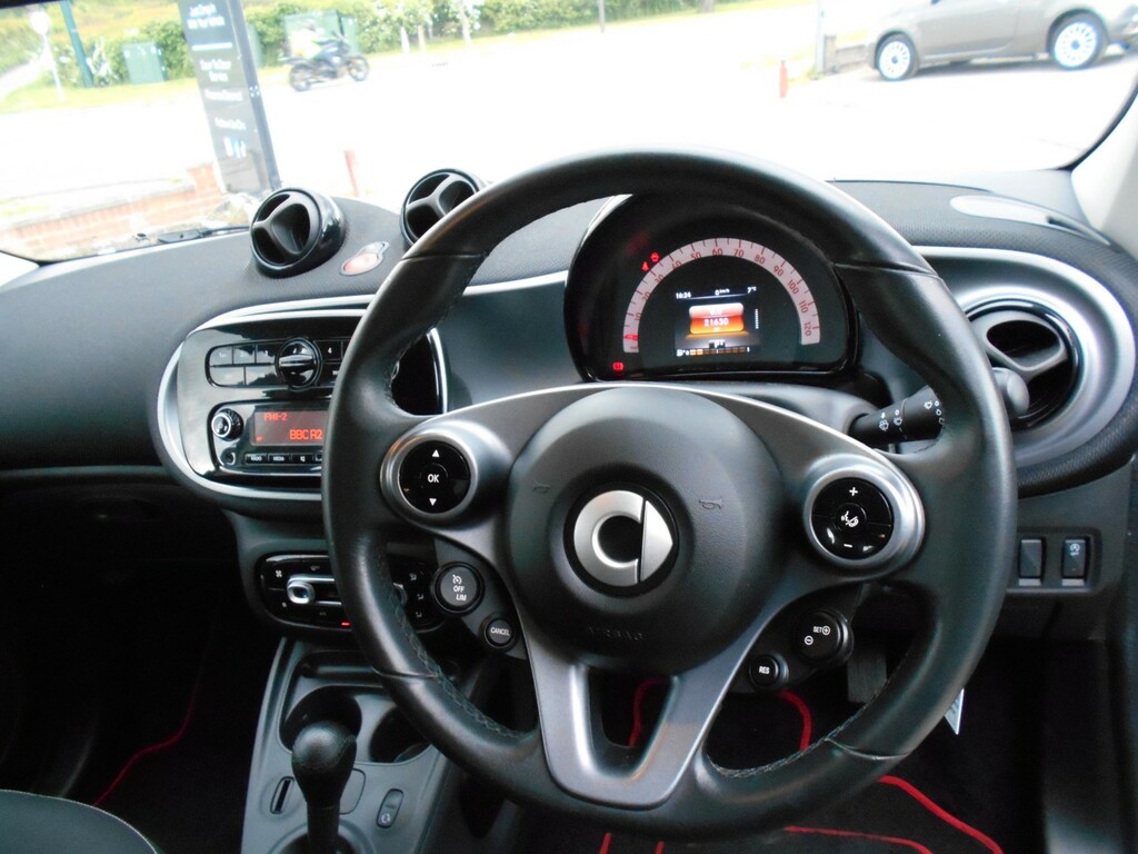 Smart Forfour Hatchback 1.0 Passion 201919 Black #5