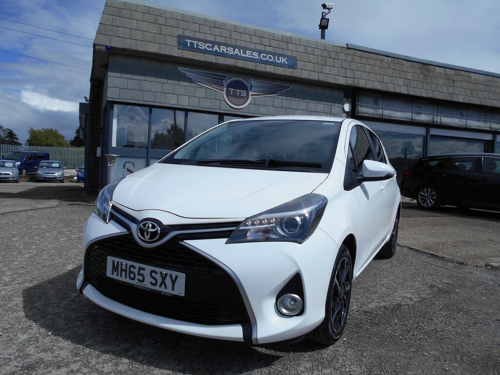 Toyota Yaris Hatchback 1.3 Dual Vvt-i Design 201665 MH65SXY White