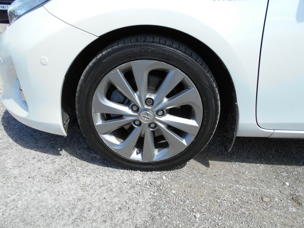 Toyota Auris Excel Black #21